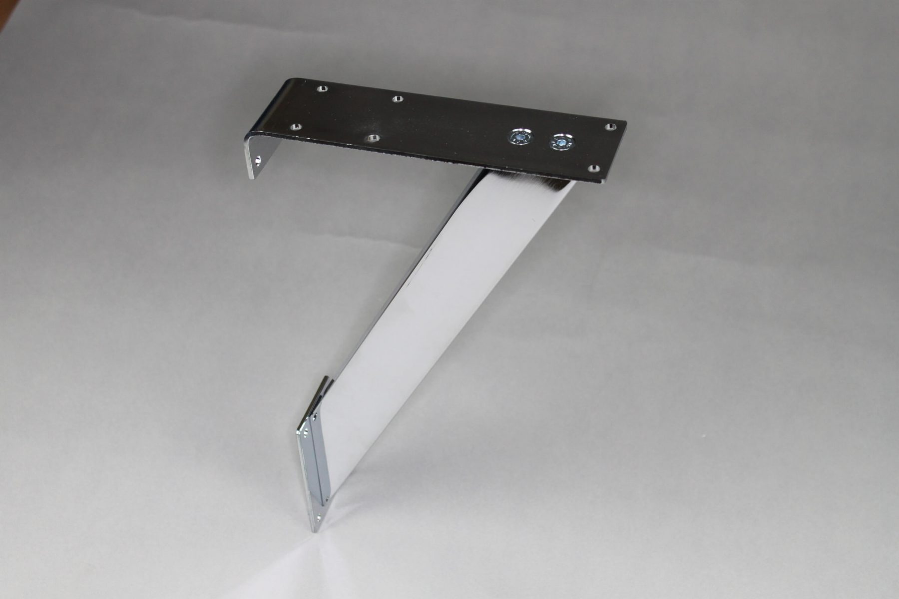 Wandkonsole "KOS" in Chrom