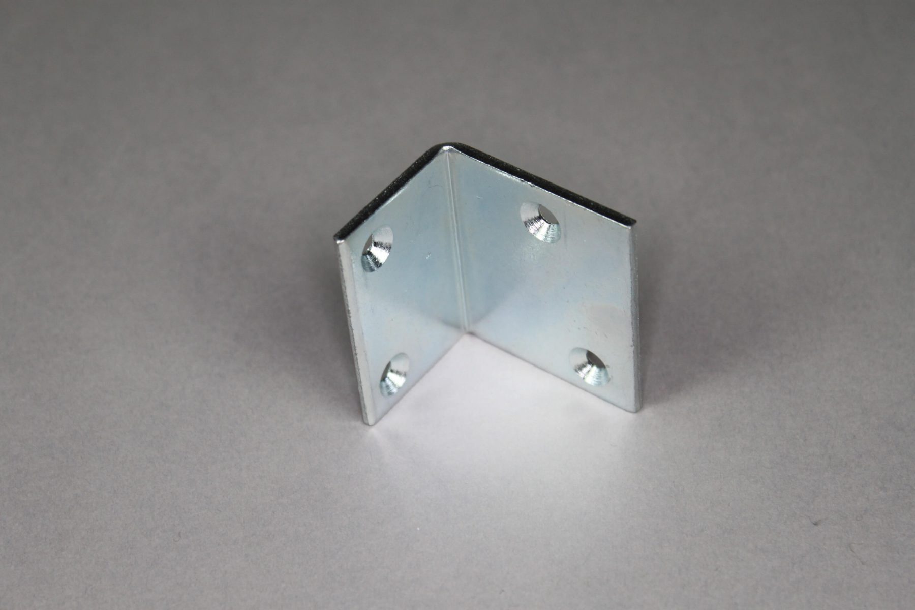 Winkel "1W160105" (verzinkt)