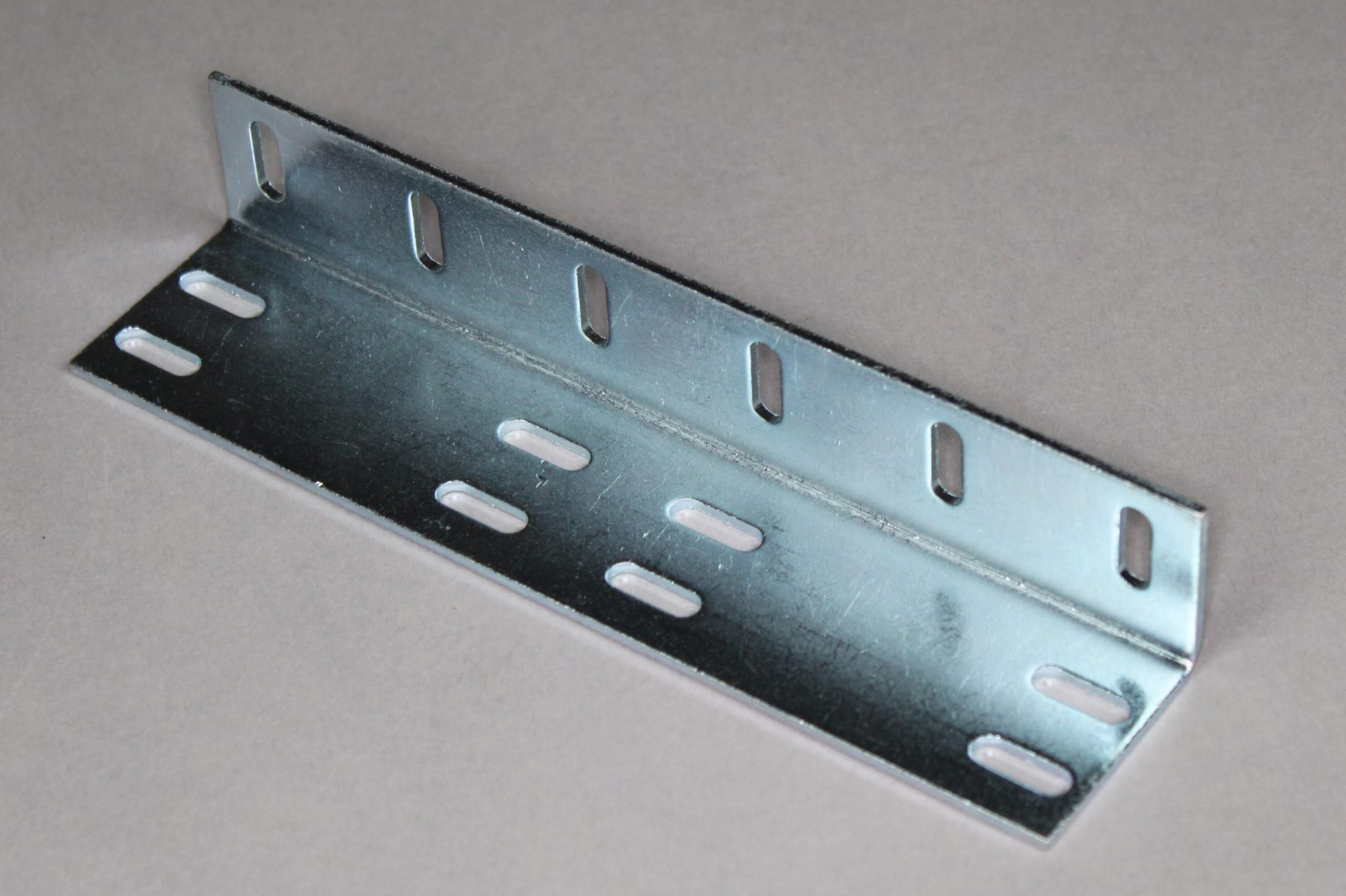 Winkel "1W040205" (verzinkt)