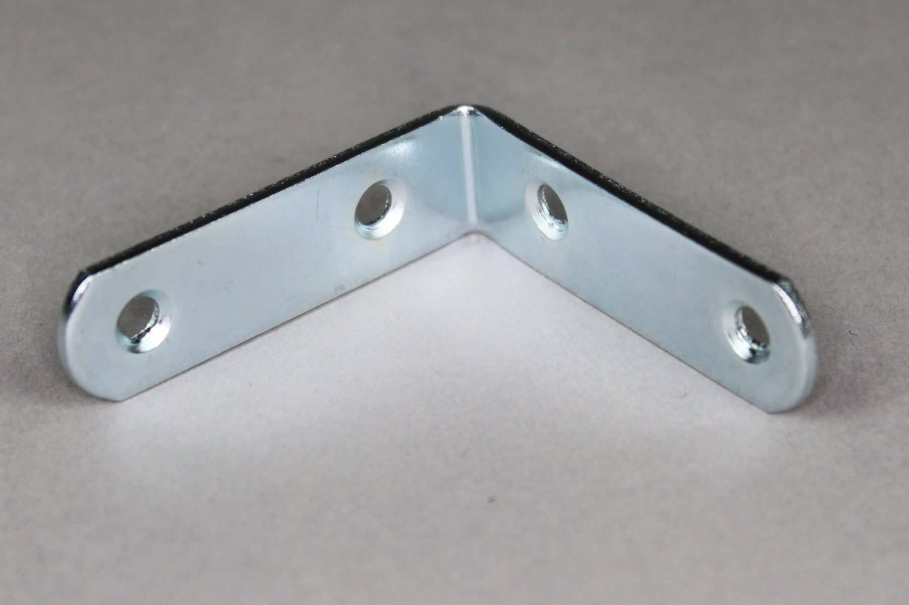 Winkel "1W100105" (verzinkt)