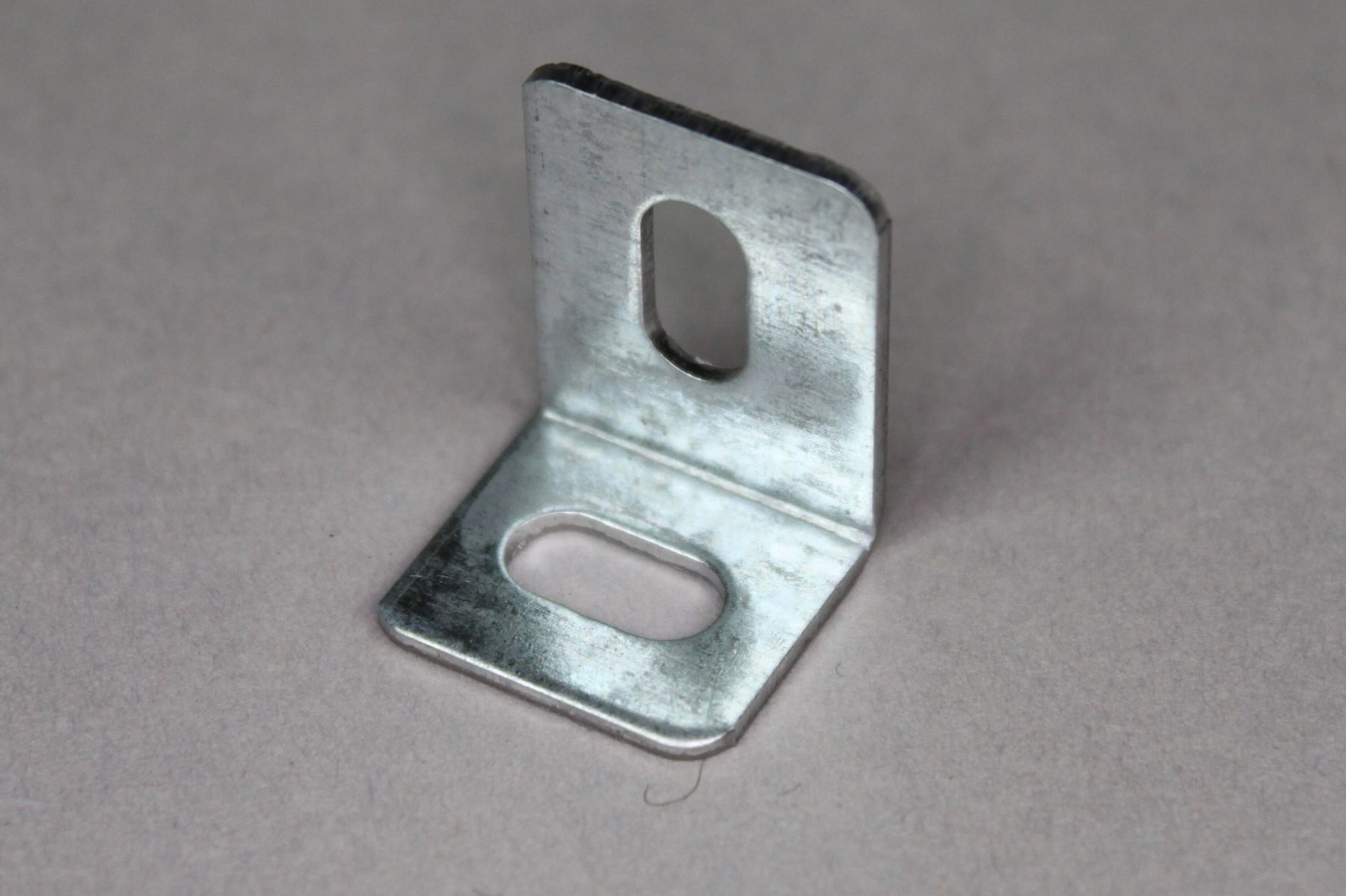 Winkel "1W606105" (verzinkt)